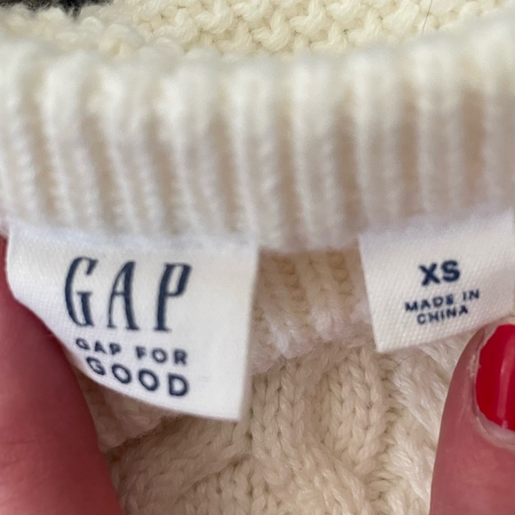 Gap - off-white sweater - like brand new - size XS - Picture 2 of 2